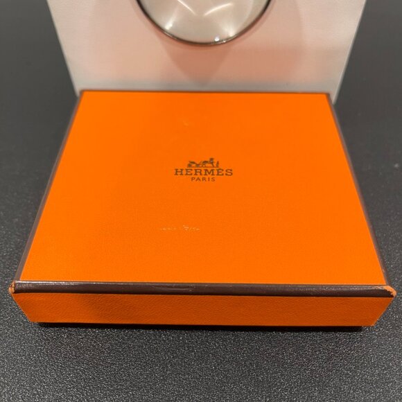 Hermes Magnifying Glass Necklace Silver/Red (142011) - Picture 3 of 3